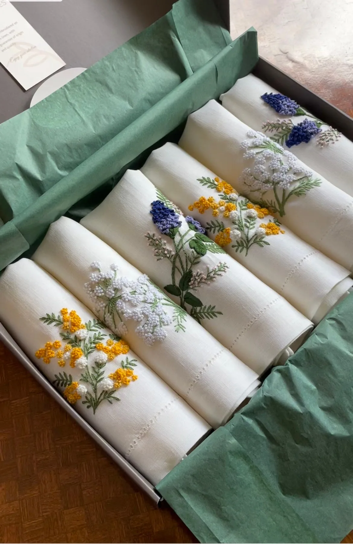 Early Spring Hand Embroidered Linen Dinner Napkins Set of 6, Floral Embroidered Wedding Napkins, Dinner Napkins, Reusable Napkins