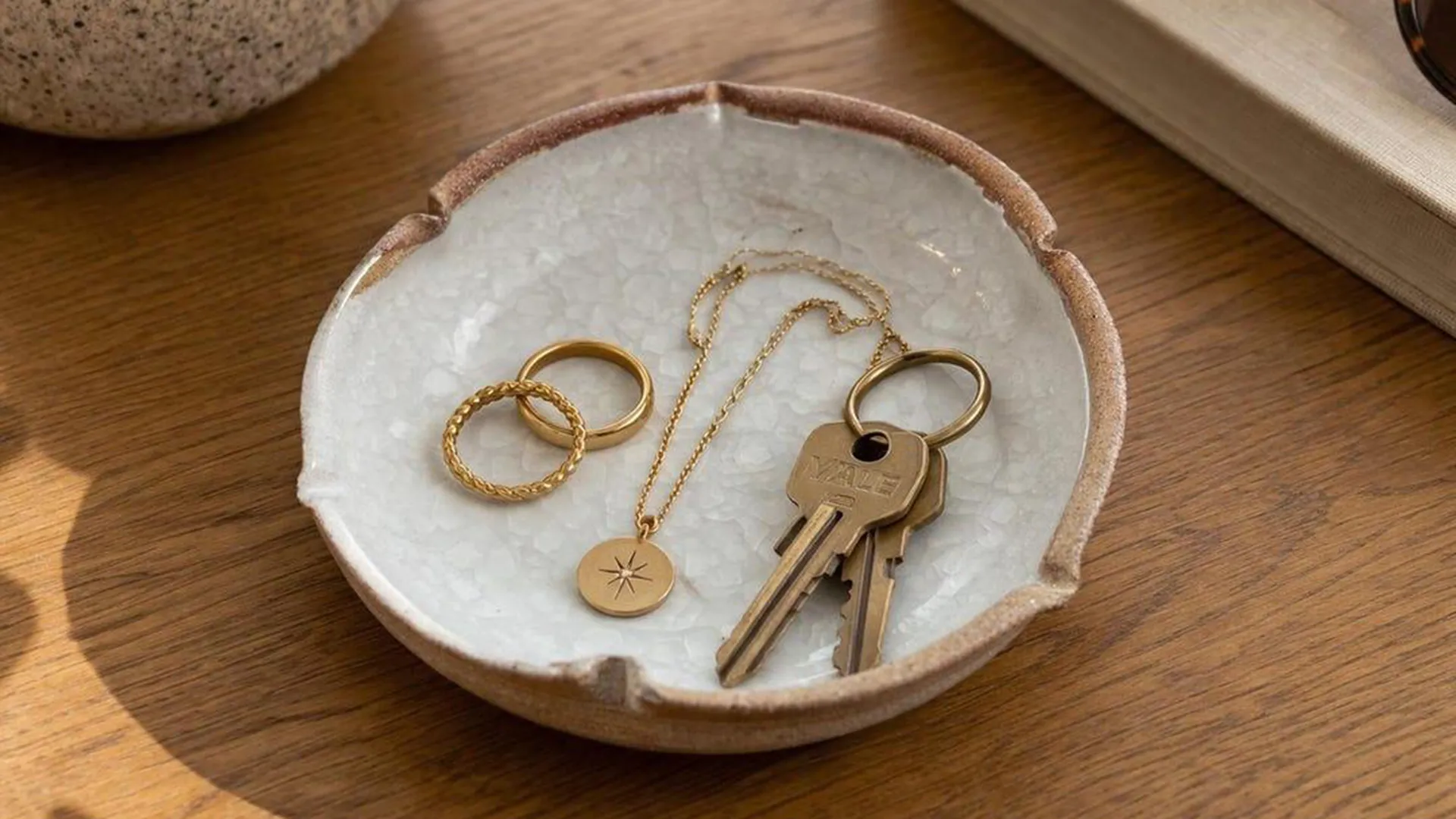 A Tiny Dish System for Keys and Charms